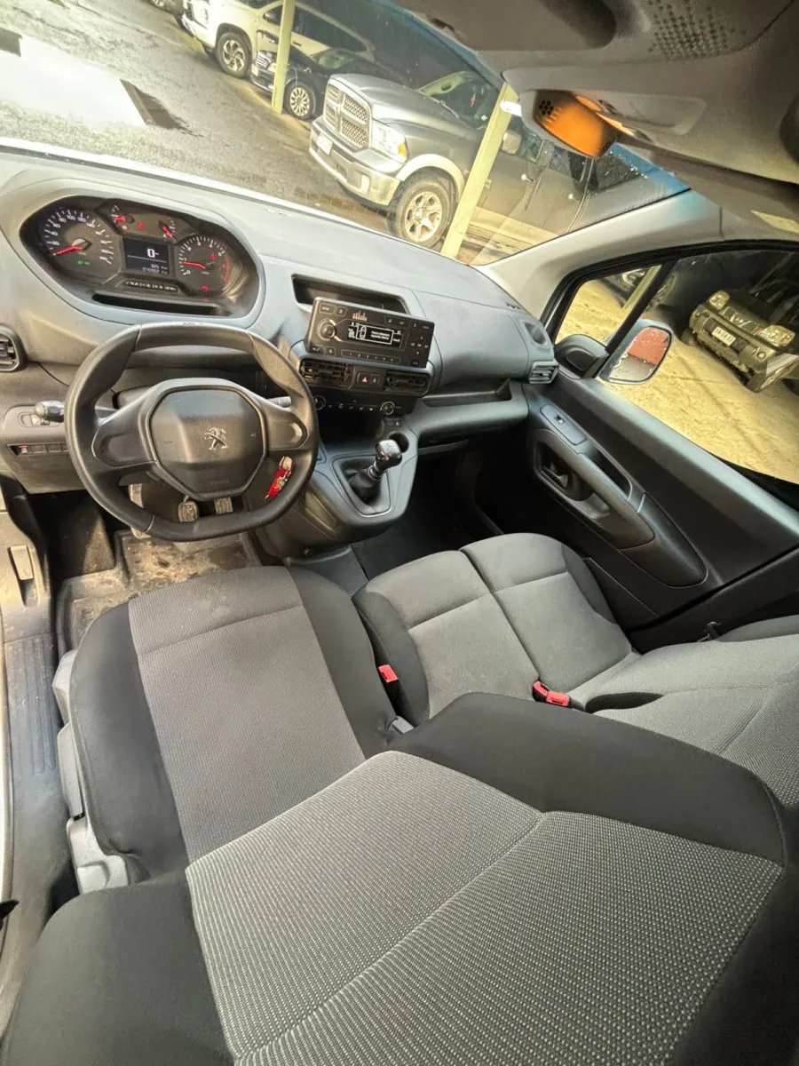 Peugeot Partner 1.5 Diesel  2023 usado en venta, foto 4