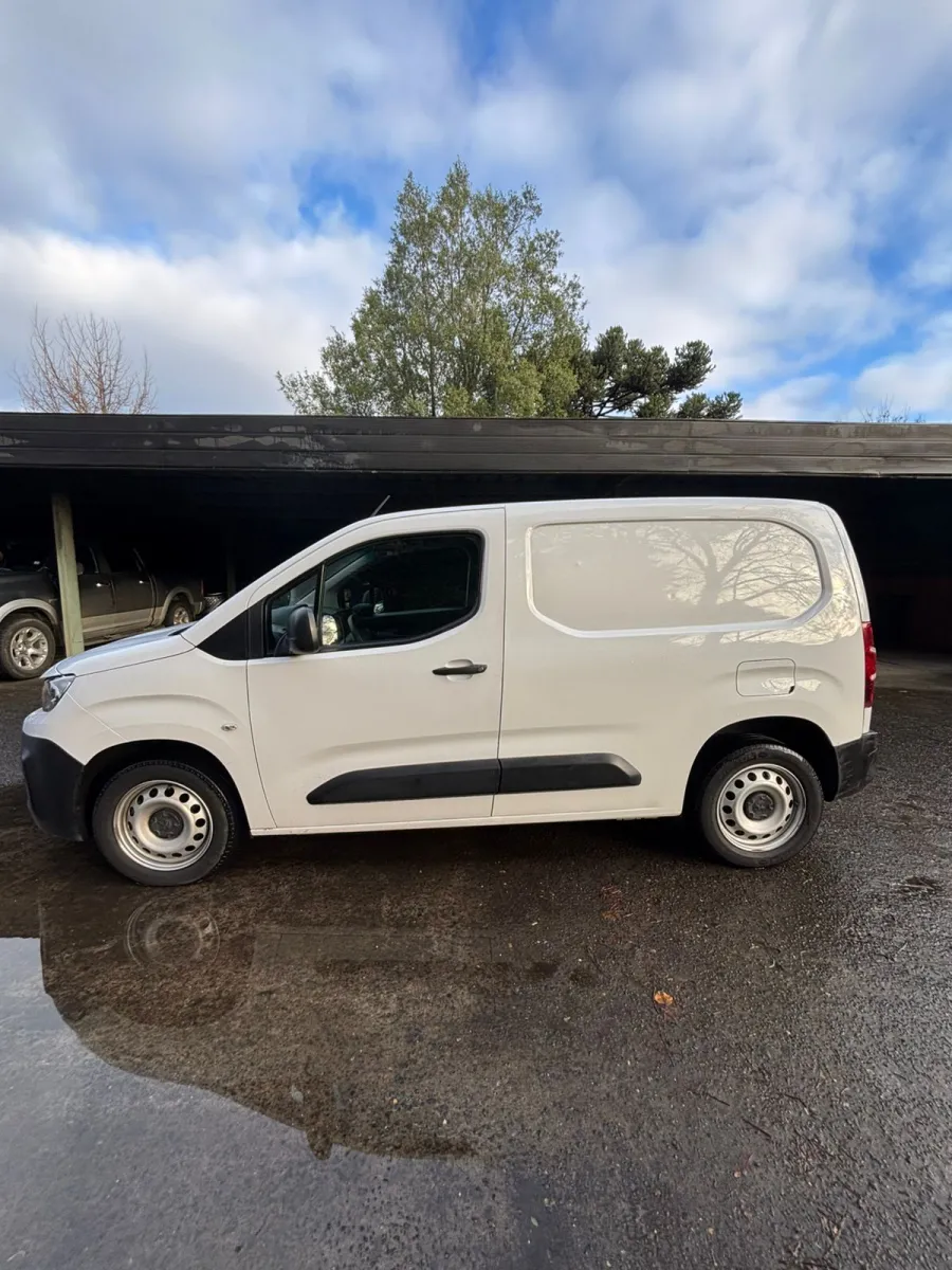 Peugeot Partner 1.5 Diesel  2023 usado en venta, foto 6