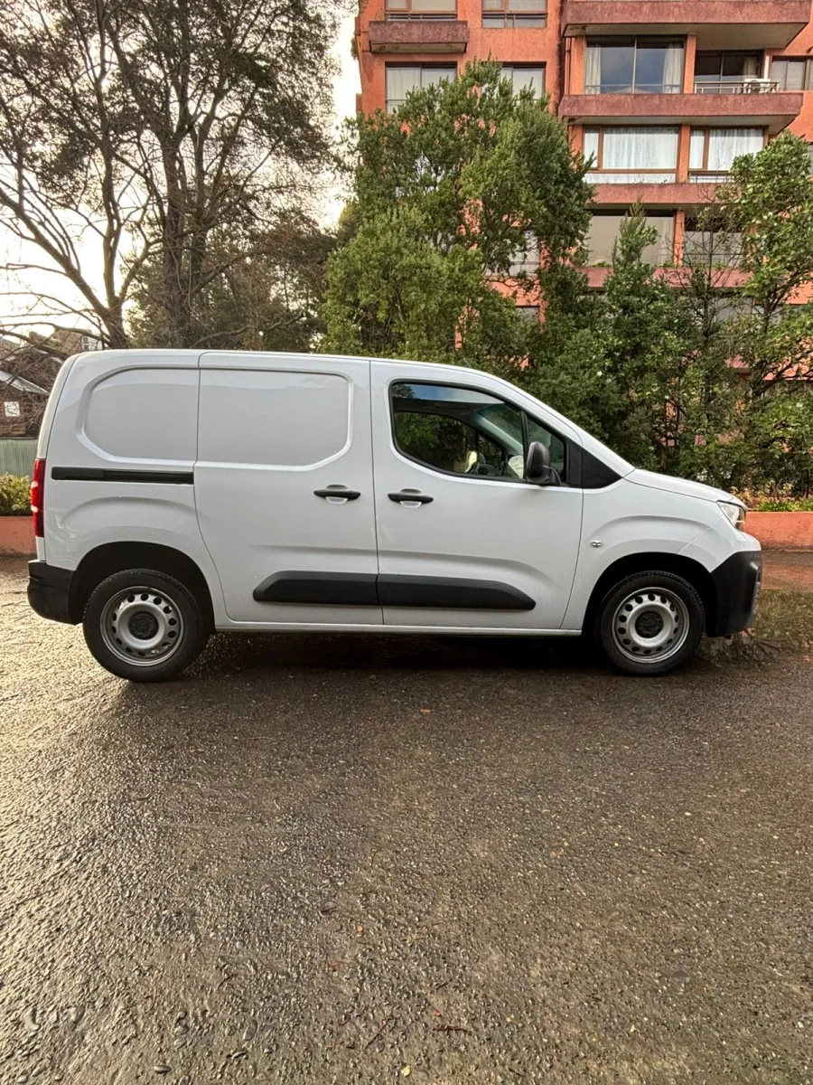 Peugeot Partner 1.5 Diesel  2023 usado en venta, foto 10